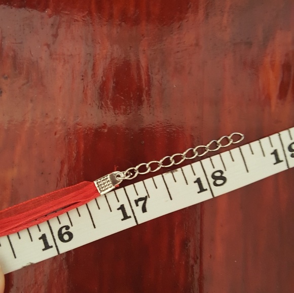 NWOT White stone heart on ribbon 17" choker - Picture 4 of 4